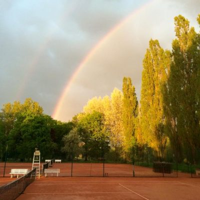 anlage-aussen-regenbogen